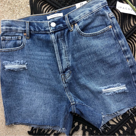 New Pacsun Distressed Girlfriend Shorts Size 27 - Picture 3 of 6